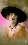 mujer antigua bella naranja.jpg