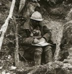 soldado escribiendo.jpg